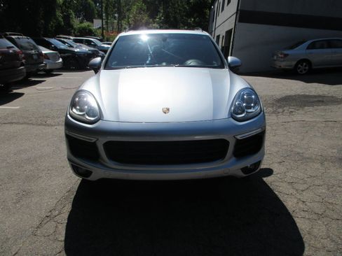 Used 2018 Porsche Cayenne S AWD/4WD image 8