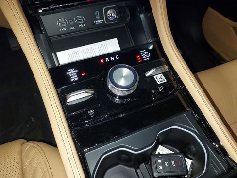 New 2025 Jeep Grand Cherokee L Summit image 26