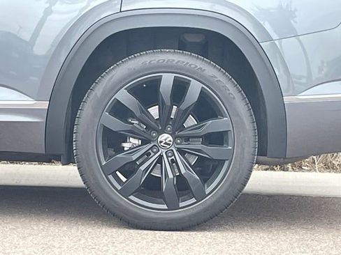 Used 2023 Volkswagen Atlas SEL Premium image 20