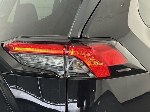 Used 2025 Toyota RAV4 XLE image 25