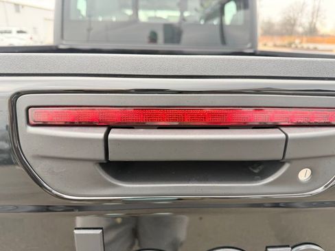 New 2026 Jeep Gladiator Sport AWD/4WD image 13