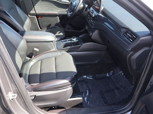 Used 2024 Ford Escape ST-Line image 13