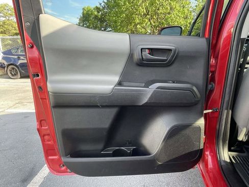 Used 2022 Toyota Tacoma SR w/ SR Convenience Package RWD image 16