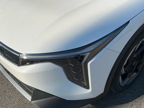 Certified 2025 Kia K4 EX FWD image 10
