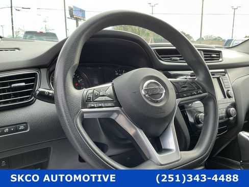 Used 2019 Nissan Rogue Sport S image 19