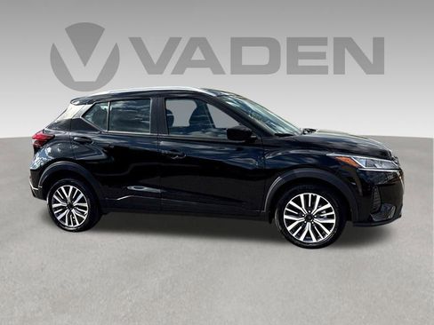 Used 2024 Nissan Kicks SV FWD image 28