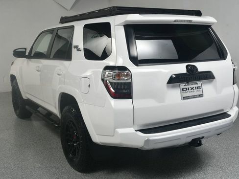 Used 2020 Toyota 4Runner TRD Off-Road Premium w/ Moonroof Package AWD/4WD image 9