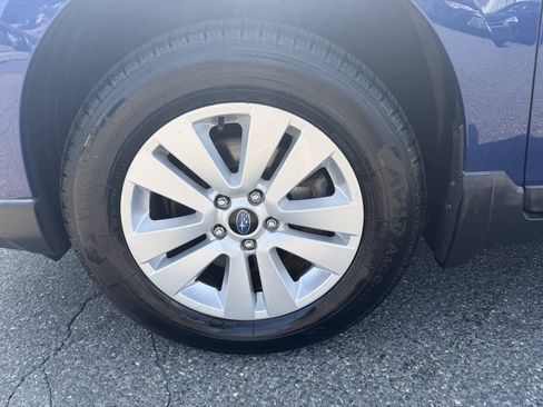 Used 2017 Subaru Outback 2.5i Premium AWD/4WD image 11