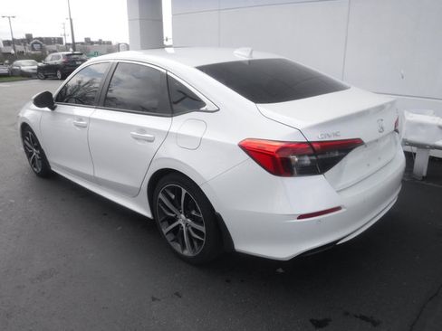 Used 2024 Honda Civic Touring image 11