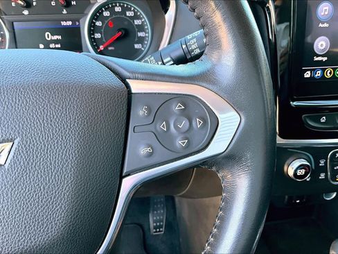 Used 2021 Chevrolet Traverse LT image 24