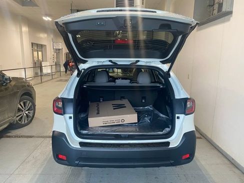 Certified 2025 Subaru Outback Premium AWD/4WD image 7