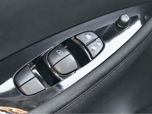 Used 2023 Nissan Leaf SV Plus FWD image 8