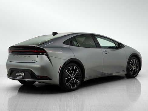 Used 2025 Toyota Prius Limited w/ Limited Premium Package image 5