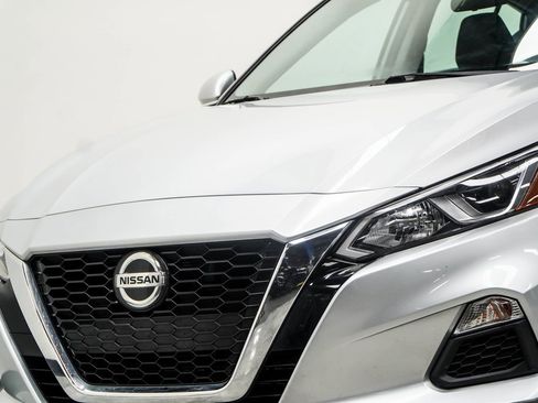 Used 2021 Nissan Altima 2.5 S image 2