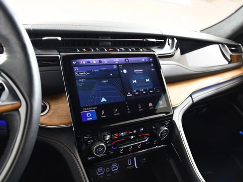 Used 2023 Jeep Grand Cherokee L Summit image 31