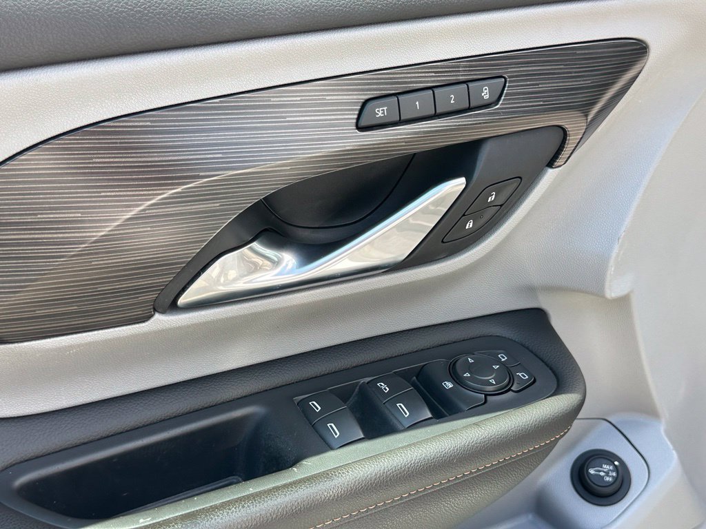Used 2020 GMC Terrain SLT w/ Preferred Package FWD image 15