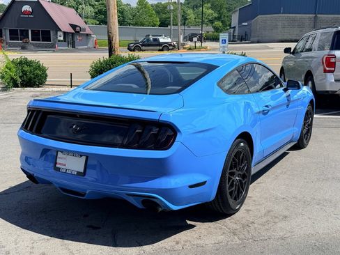 Used 2017 Ford Mustang Coupe RWD image 6