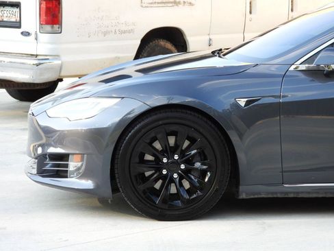 Used 2017 Tesla Model S 75D AWD/4WD image 25