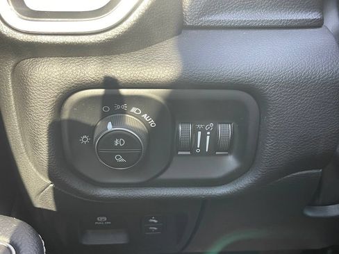 Used 2024 RAM 1500 Laramie AWD/4WD image 56