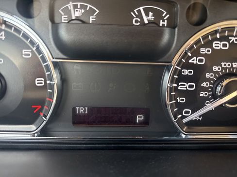 Used 2009 Lincoln MKS FWD image 8