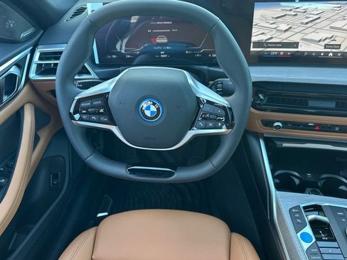 Used 2025 BMW i4 eDrive40 w/ Premium Package image 26