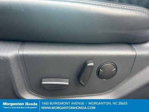 Used 2024 Ford Expedition XLT RWD image 16
