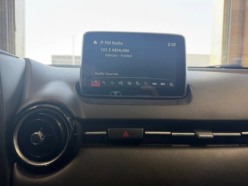 Used 2018 Toyota Yaris iA FWD image 12