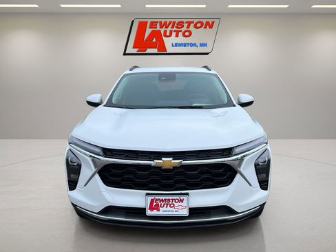 New 2026 Chevrolet Trax LT FWD image 9