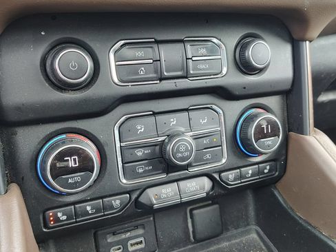 Used 2021 Chevrolet Tahoe High Country AWD/4WD image 17