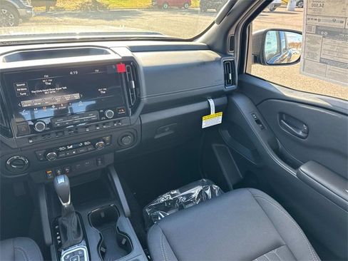 New 2026 Nissan Frontier SV image 18