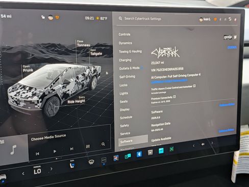 Used 2024 Tesla Cybertruck AWD Crew Cab image 19