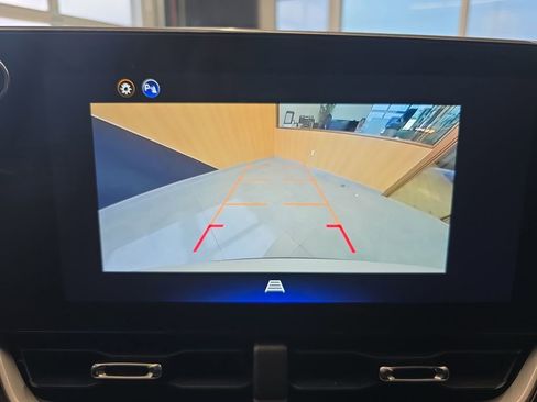 Used 2026 Chevrolet Equinox LT image 26