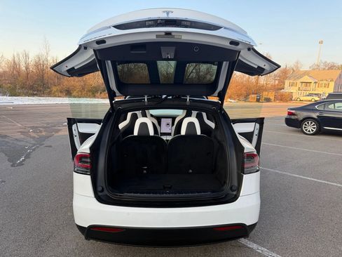 Used 2018 Tesla Model X 100D image 40