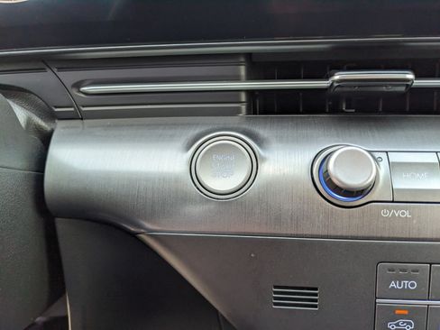 Used 2025 Hyundai Kona SEL FWD image 26