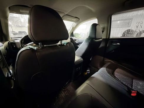 Used 2018 Chevrolet Colorado Z71 image 9