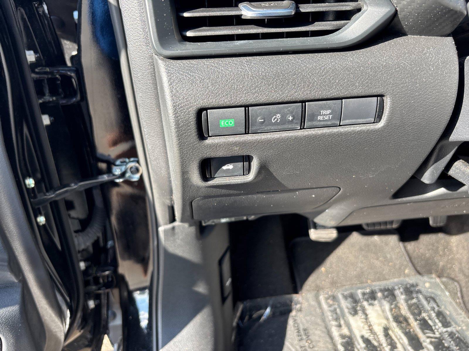 Used 2025 Nissan Sentra S FWD image 17
