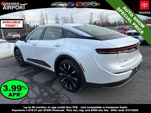 New 2026 Toyota Crown Platinum image 3