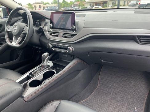 Used 2025 Nissan Altima 2.5 SR FWD image 22