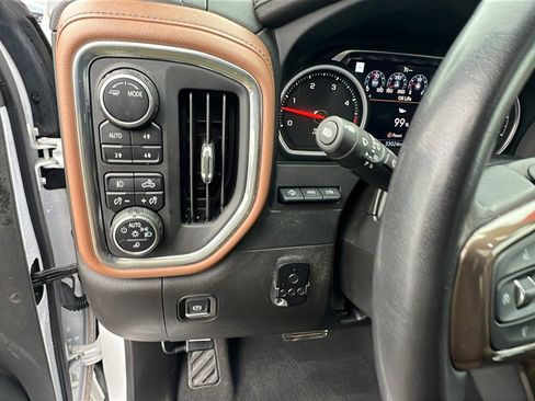 Used 2022 Chevrolet Silverado 2500 High Country w/ Z71 Off-Road Package image 25