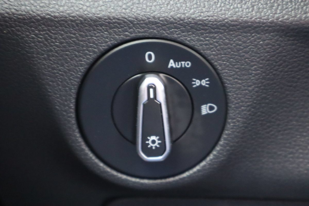Used 2022 Volkswagen Jetta Sport FWD image 28