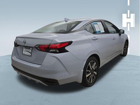 Used 2025 Nissan Versa SV w/ Trunk Package FWD image 4