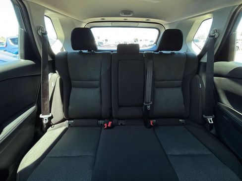 Used 2025 Nissan Rogue SV FWD image 39