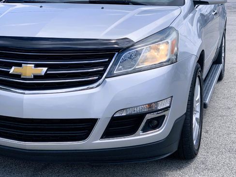 Used 2017 Chevrolet Traverse LT w/ Style and Technology Package FWD image 44