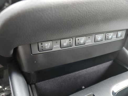 Used 2025 Lexus ES 300h Ultra Luxury w/ Accessory Package (Z2) image 11