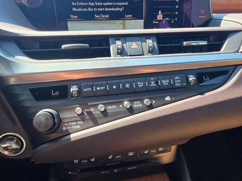 Used 2019 Lexus ES 350 w/ Accessory Package FWD image 22