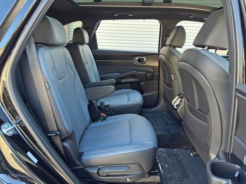 Used 2025 Kia Sorento SX Prestige AWD/4WD image 41