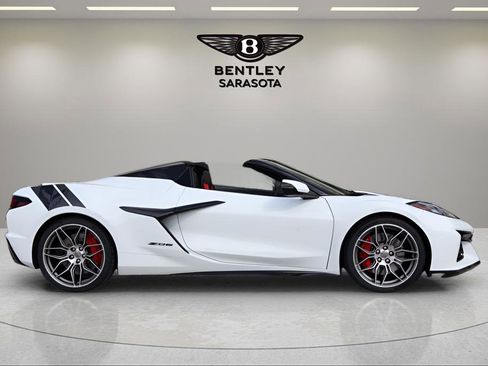 Used 2023 Chevrolet Corvette Z06 RWD image 5