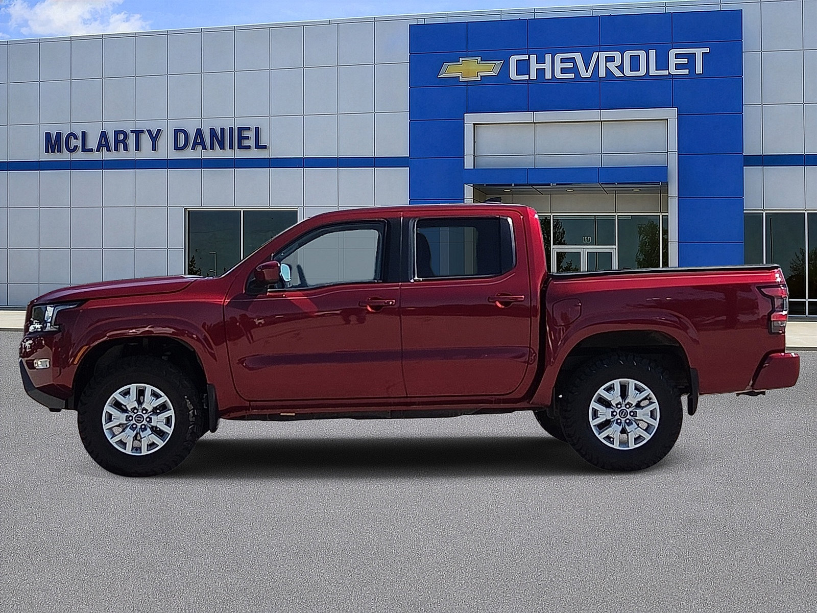 Used 2022 Nissan Frontier SV AWD/4WD image 3