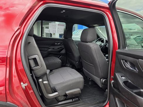 Used 2023 Chevrolet Traverse LT AWD/4WD image 11