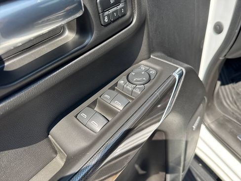 Used 2021 GMC Sierra 2500 AT4 w/ AT4 Preferred Package AWD/4WD image 16